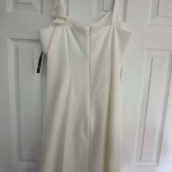 New with tags Guess dress- read description - Picture 2 of 4